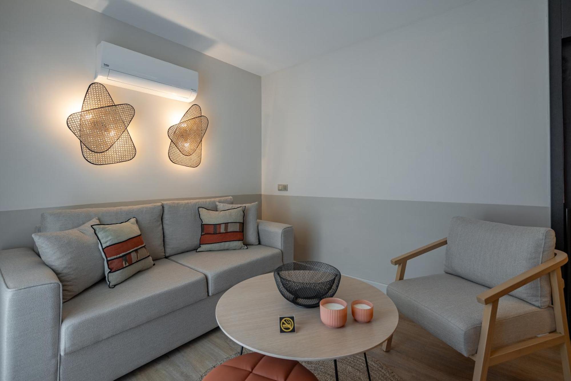 Apart Otel Oli And *
